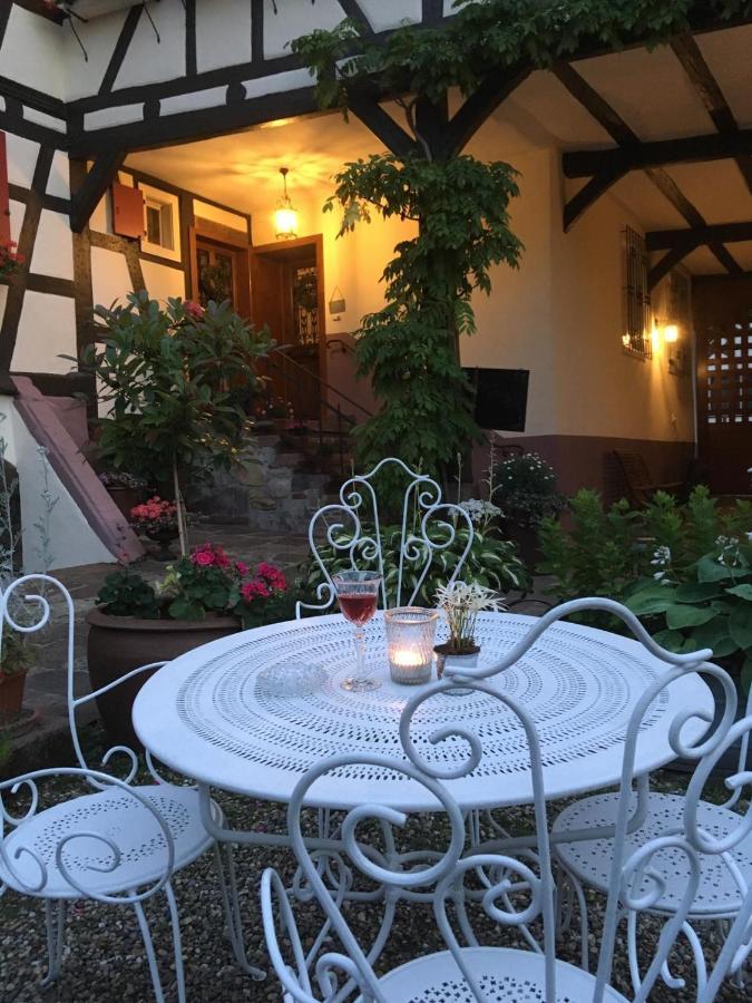Hotel De Charme 'Zum Schiff' Иффецхайм Экстерьер фото