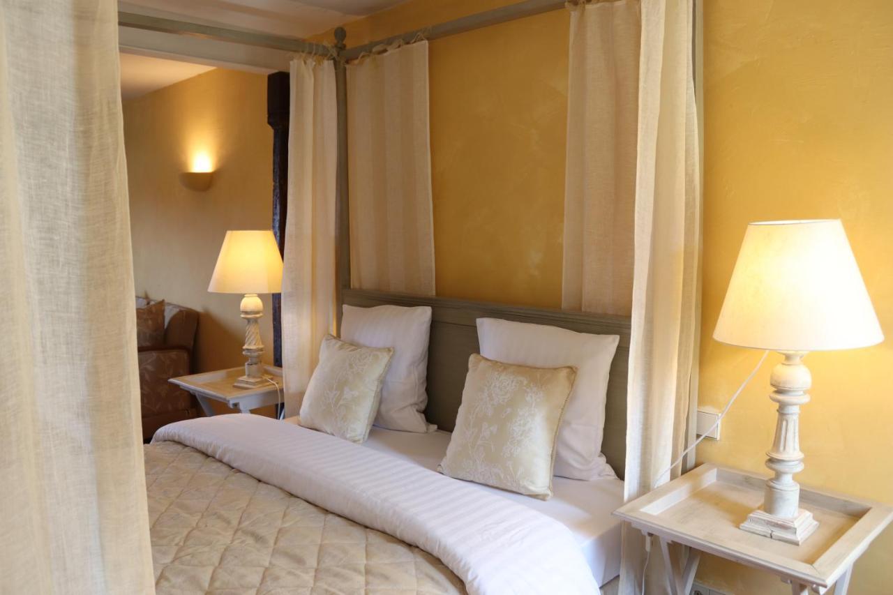 Hotel De Charme 'Zum Schiff' Иффецхайм Экстерьер фото