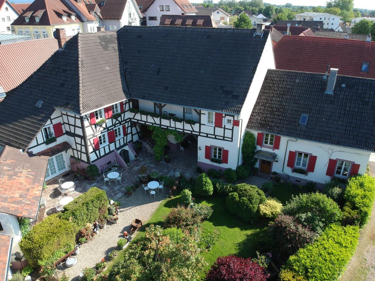 Hotel De Charme 'Zum Schiff' Иффецхайм Экстерьер фото